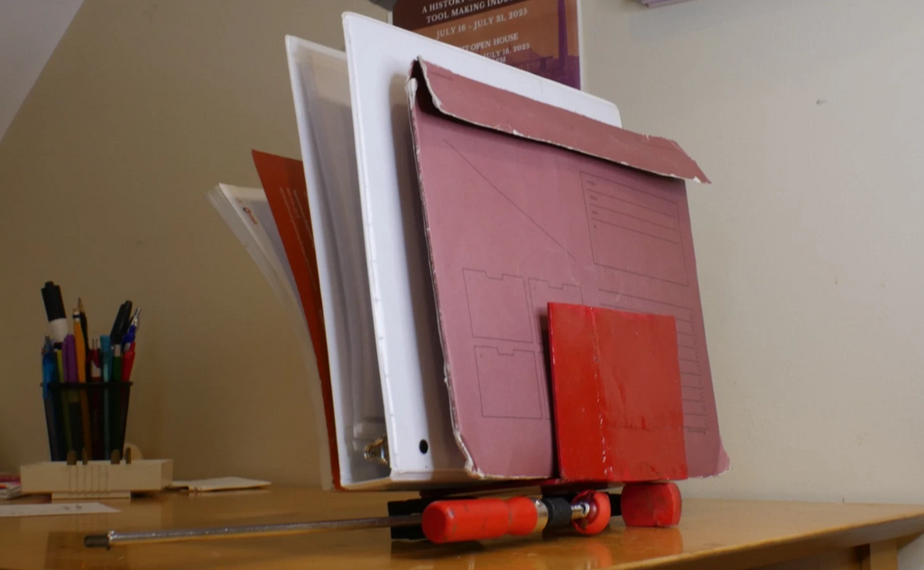 Desktop FLEX Paper File Holder