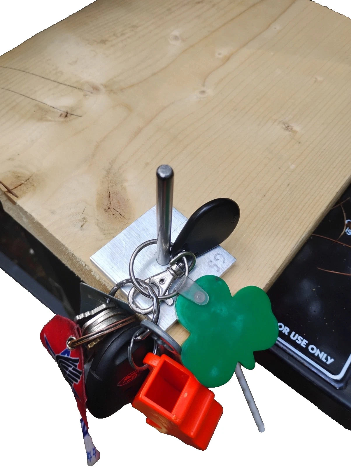 Aluminum-Steel Tabletop Key Holder, Jewelry Organizer Post